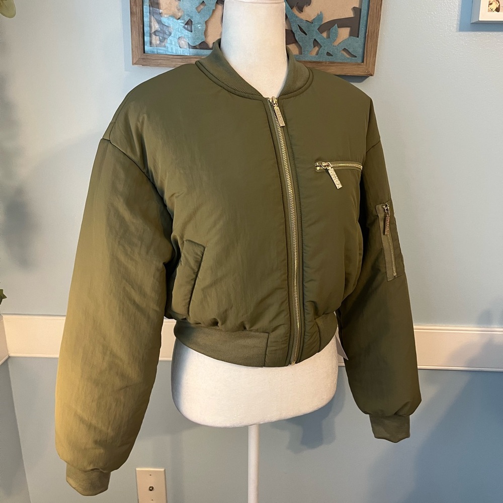 AIIRZ Olive Green Puffer Jacket - Picture 2 of 9